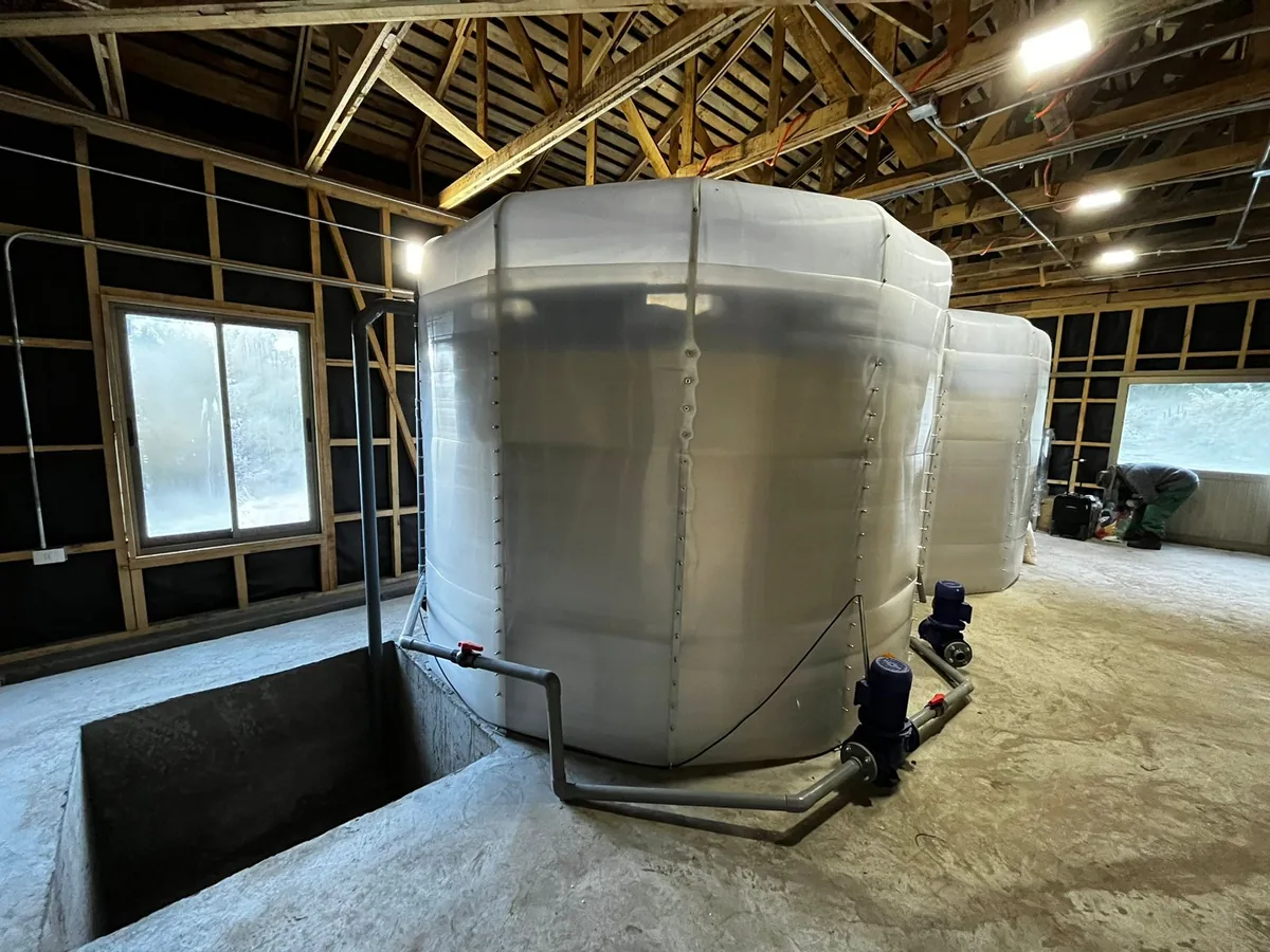 Montaje de equipos biodigestores en terreno