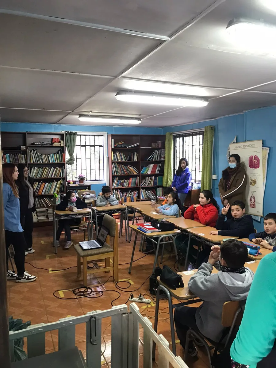 Actividad formativa con estudiantes en Escuela El Rodeo